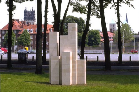 Installationsansicht 1997 © VG Bild-Kunst, Bonn 2017. Foto: Roman Mensing / artdoc.de