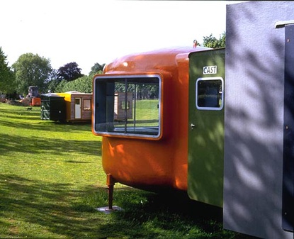 Installation view 1997. Cast Mobiel 1996 and Mobile Home for Kröller Müller 1995 © Atelier Van Lieshout